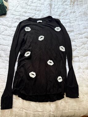 Lauren Moshi Black Long-Sleeve Tee with White Lip Motif